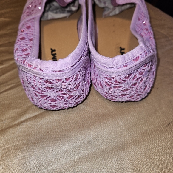 Tammy pink & lilac sparkly slip on crocheted shoes. Size 10 women. - Picture 2 of 9